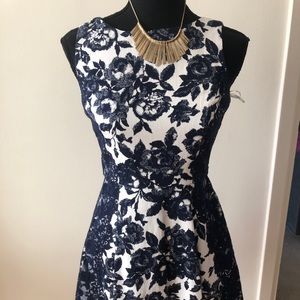 Sleeveless cute white and blue dress